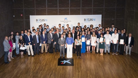 Caixa Fellowship Award